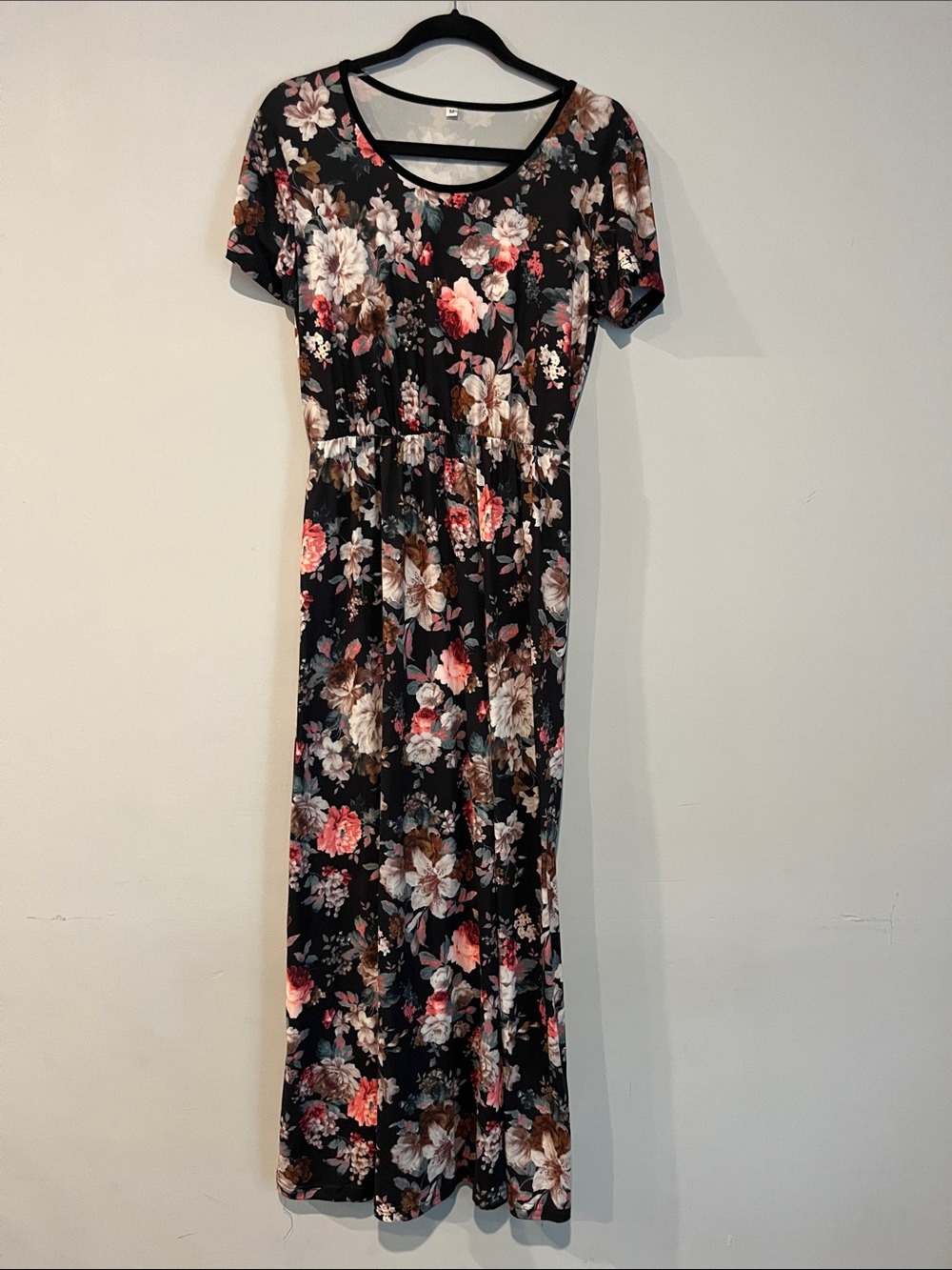 Black Floral Short-Sleeve Maxi Dress
